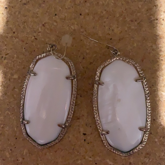 White and chalcedony Kendra Scott earrings - Picture 3 of 4